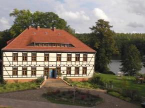 Drostenhaus Feldberg in Feldberger Seenlandschaft